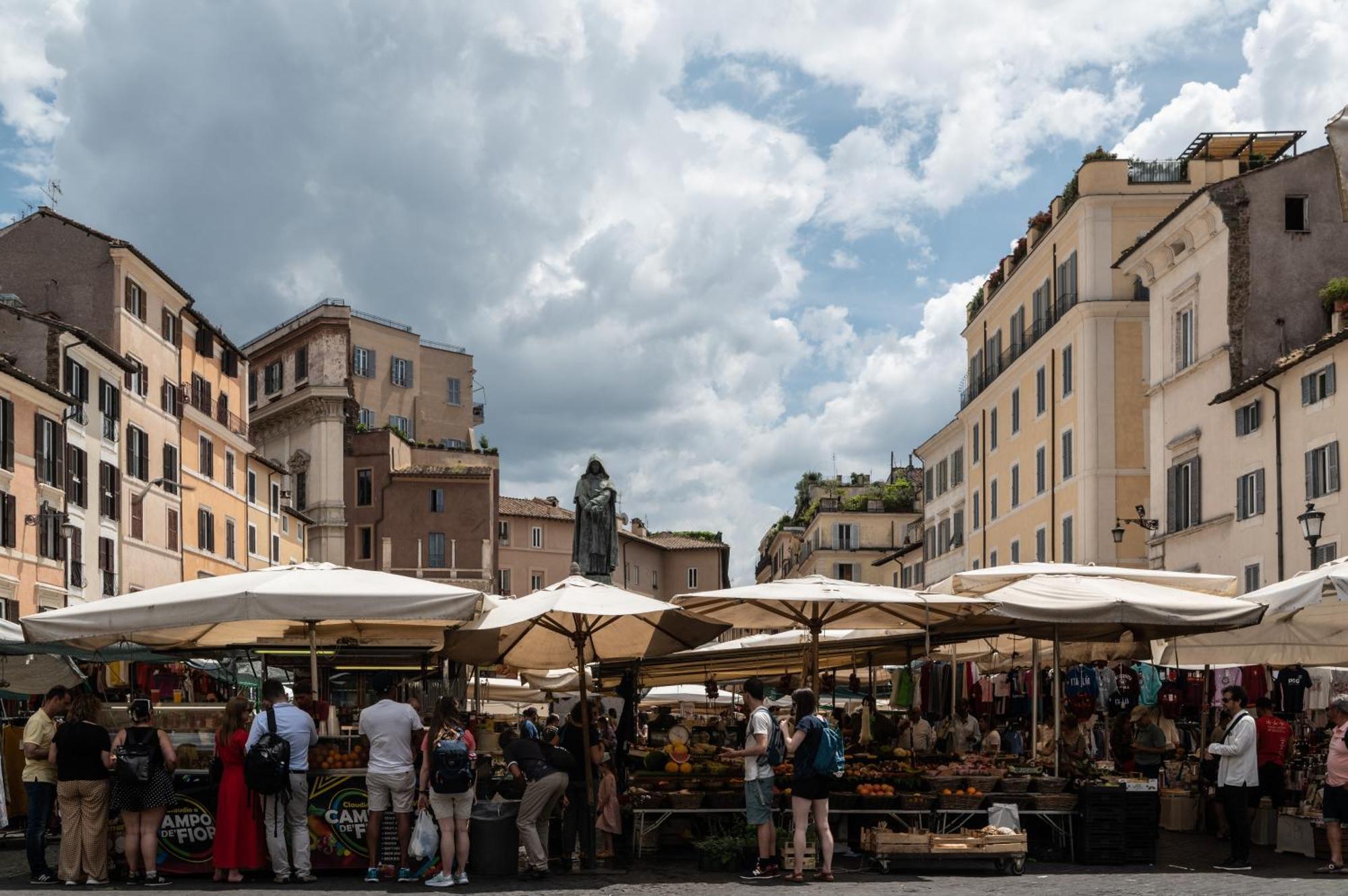 Campo De Fiori Charming Accommodation Рим Екстер'єр фото
